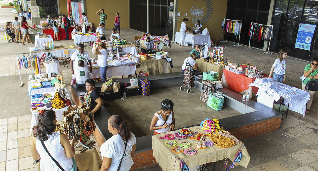 bate papo na Feira de Base Agroecológica UFPI 